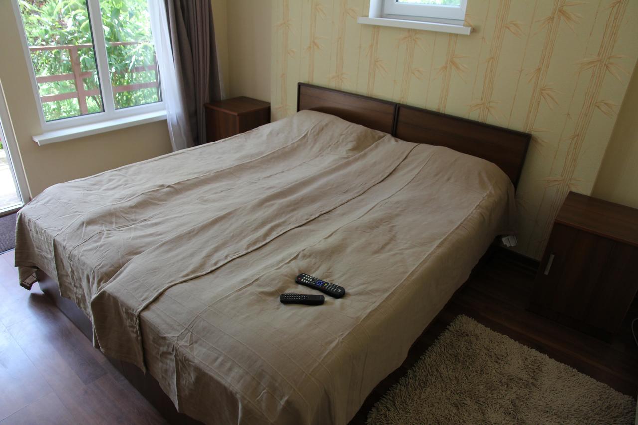 Guest House Leto Dolinka Exterior foto