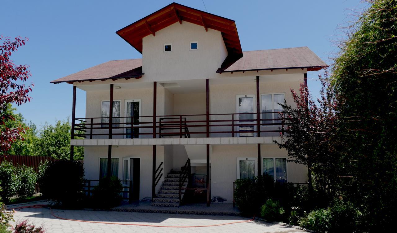 Guest House Leto Dolinka Exterior foto